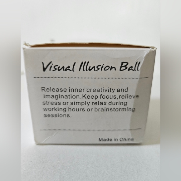 Visual illusion ball in box only took it out to take photos and video - Picture 3 of 3